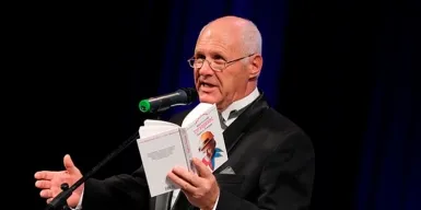 Российский писатель-сатирик Анатолий Трушкин скончался от коронавируса в возрасте 78 лет