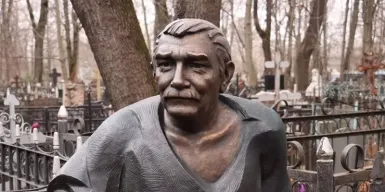 В Москве открыли памятник Армену Джигарханяну