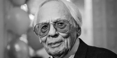 В Москве похоронили знаменитого режиссера Владимира Наумова