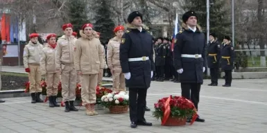 Юнармейцы почтили память павших защитников России