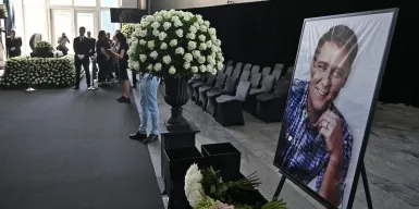 В Москве состоялось прощание с солистом «Ласкового мая» Юрием Шатуновым