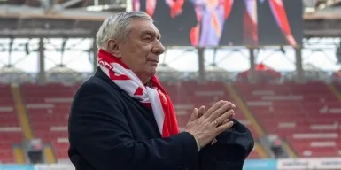 На Преображенском кладбище прошли похороны футбольного тренера Георгия Ярцева