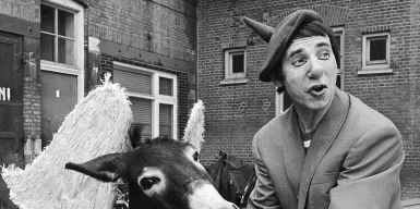 В Москве на Введенском кладбище простились с Андреем Николаевым