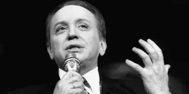 Скончался легендарный ведущий КВН Александр Масляков