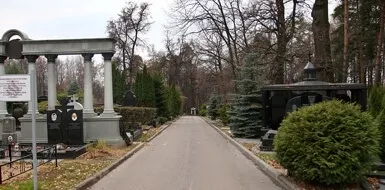Бутовское и Троекуровское кладбища расширят к декабрю 2019 года