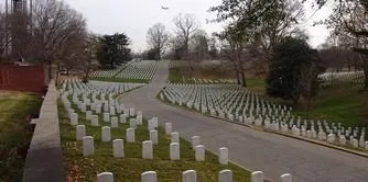 Станут ли русские кладбища американскими? В Москве проектируют кладбища с участками без оград.