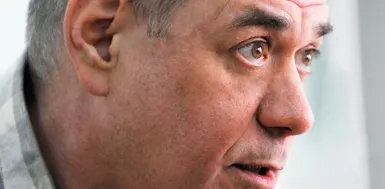 Москвичи простились с журналистом, радио и телеведущим Сергеем Доренко