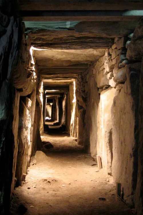 Коридорные гробницы Ирландии