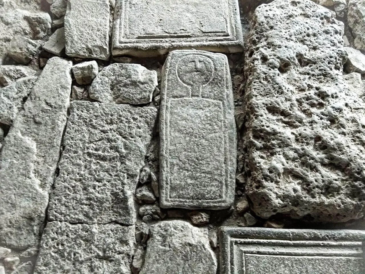 Армянское кладбище монастыря Санаин Армянское кладбище монастыря Санаин