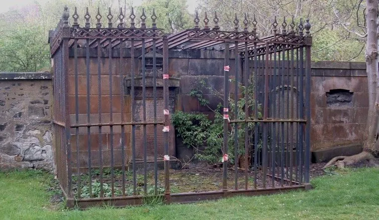 Мортсейф-ограждение