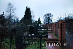 Рождественское кладбище