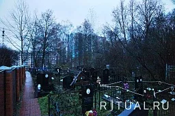 Рождественское кладбище