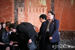 Космонавт Виктор Горбатко погребен на ФВМК в Мытищах