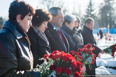 Обязательно ли целовать покойника?