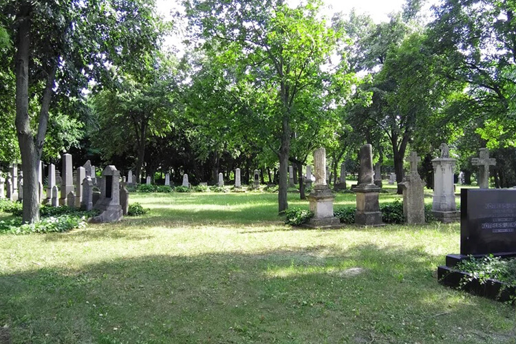 Венгерские кладбища