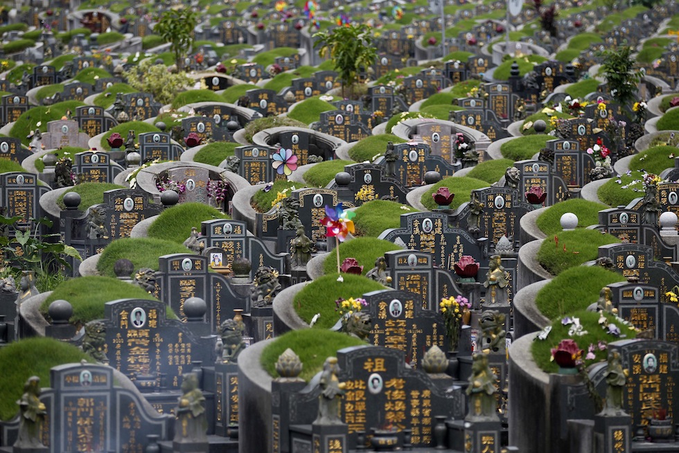 Новое кладбище в Китае