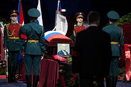 Городская ритуальная служба Ritual.ru организовала погребение легендарного хоккеиста Владимира Петрова на ФВМК_1