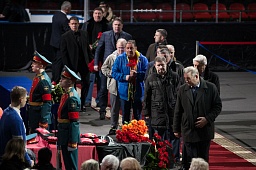 Городская ритуальная служба Ritual.ru организовала погребение легендарного хоккеиста Владимира Петрова на ФВМК_1