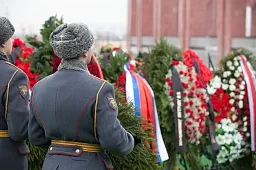 Городская ритуальная служба Ritual.ru организовала погребение легендарного хоккеиста Владимира Петрова на ФВМК_0