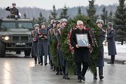 Городская ритуальная служба Ritual.ru организовала погребение легендарного хоккеиста Владимира Петрова на ФВМК_0