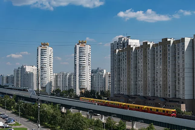 Кусочек Питера в Москве #место@mosc1 У дома № 50 по улице Адмирала Лазарева в Юж
