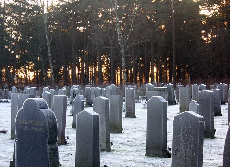 Лесное кладбище в Стокгольме зимой
